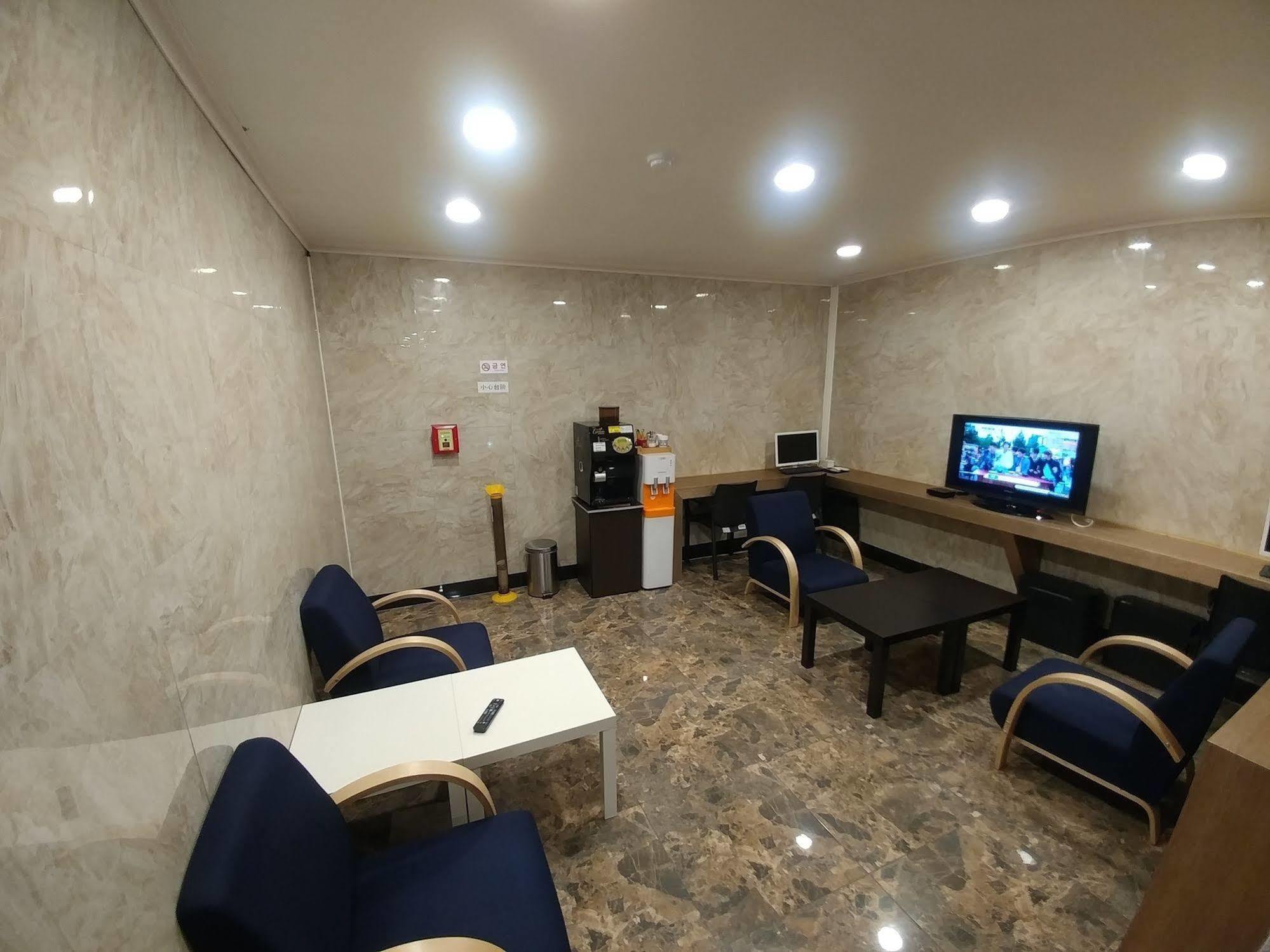 I.Y Hotel Сувон Екстер'єр фото