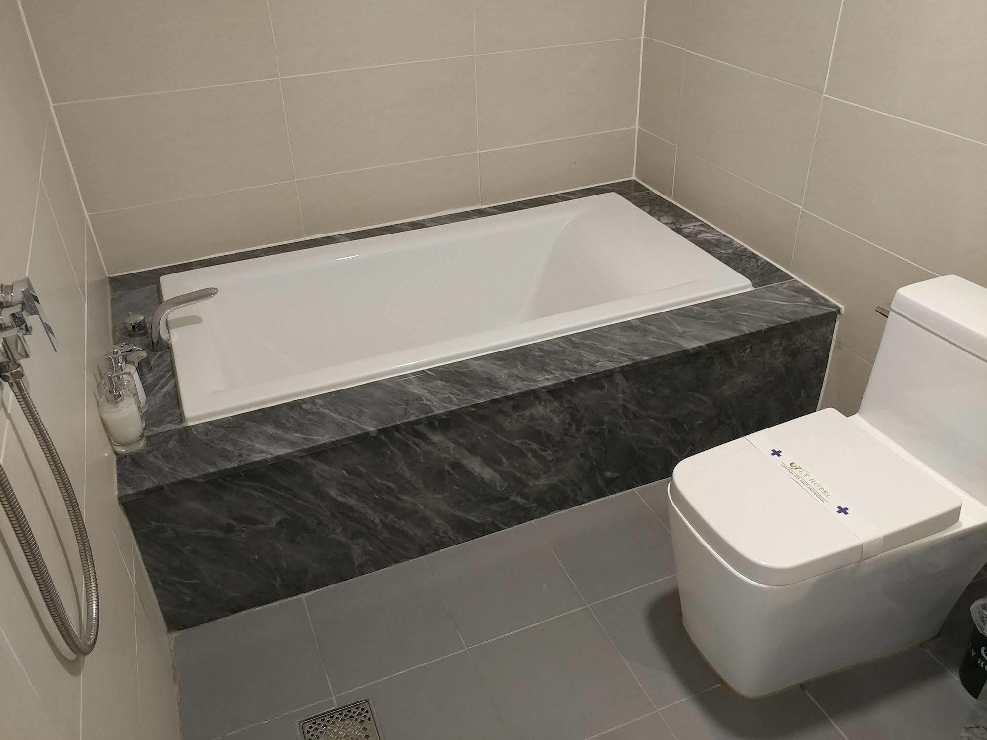 I.Y Hotel Сувон Екстер'єр фото