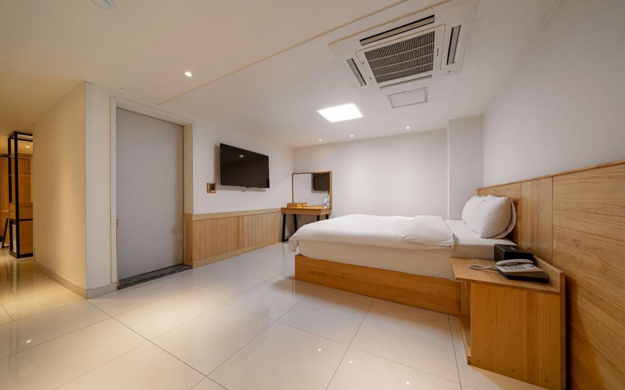 I.Y Hotel Сувон Екстер'єр фото