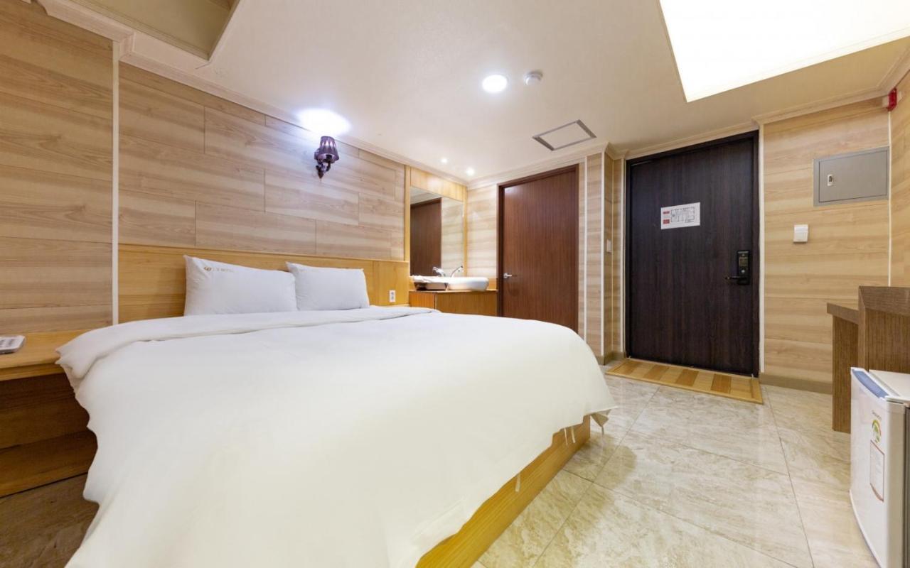 I.Y Hotel Сувон Екстер'єр фото