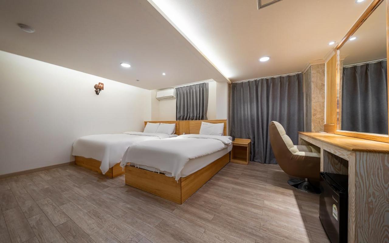 I.Y Hotel Сувон Екстер'єр фото