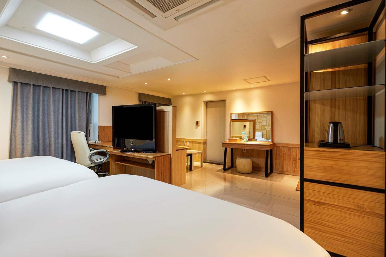 I.Y Hotel Сувон Екстер'єр фото