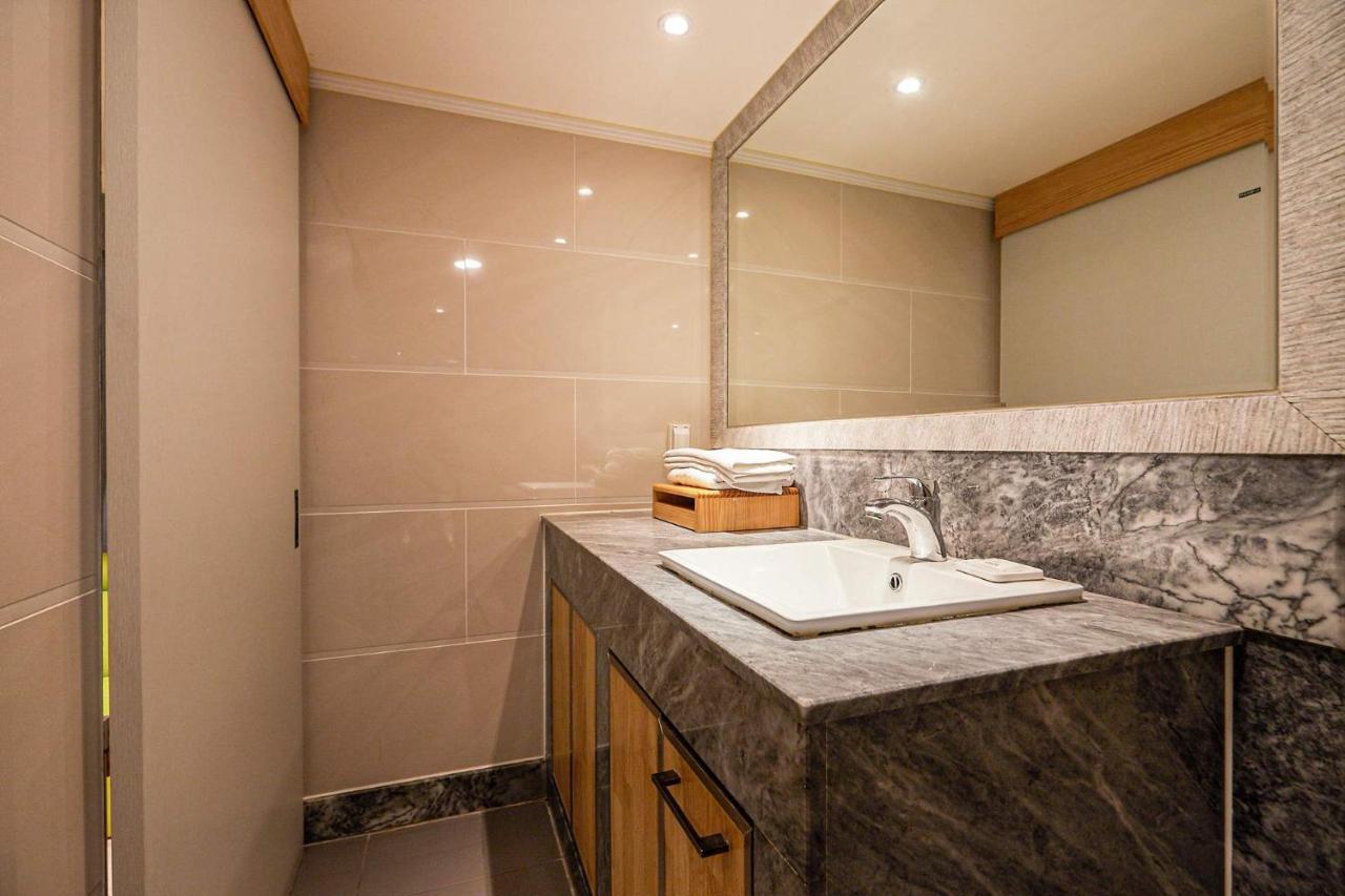 I.Y Hotel Сувон Екстер'єр фото