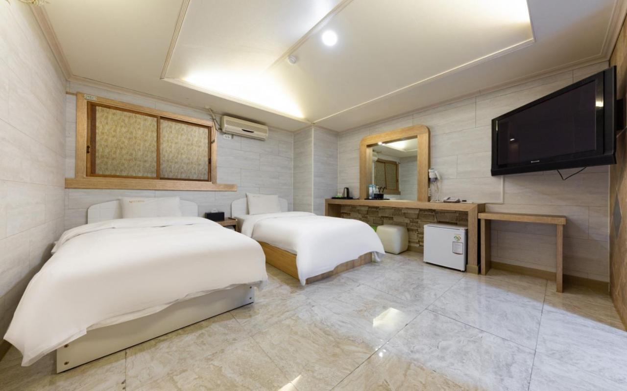 I.Y Hotel Сувон Екстер'єр фото